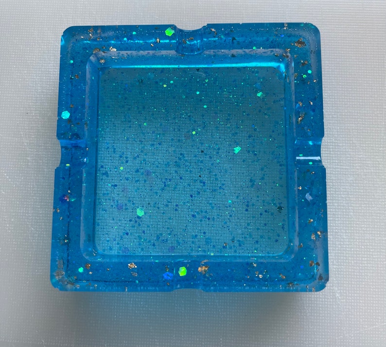 Ash tray
