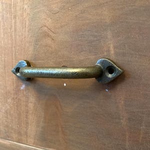 Drawer Pull Handle Antique Brass spearhead design kitchen cupboard handle cabinet hardware vintage metal medieval style draw handle grip