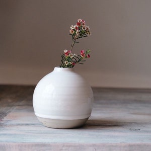 Small Round Ceramic bud Vase Natural Clay White reactive Glaze for dried flowers fresh flowers beige cream decorative vase image 4