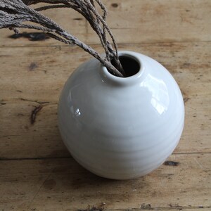 small round white vase boho style bedroom decor beige clay stoneware vase bud vase ceramic side table vase mothers day gift round bud vase country style