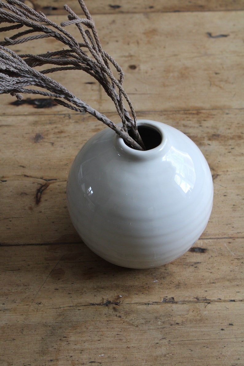 Small Round Ceramic bud Vase Natural Clay White reactive Glaze for dried flowers fresh flowers beige cream decorative vase image 5