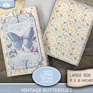 Könnte beinhalten: Eine große rechteckige Box mit einem Schmetterlingsdesign und dem Text "BUTTERFLY". Die Box ist 23 x 15 cm groß und hat innen ein Vintage-Blumenmuster. Die Box ist mit "VINTAGE BUTTERFLIES" und "LARGE JUNK JOURNAL BOX" beschriftet.