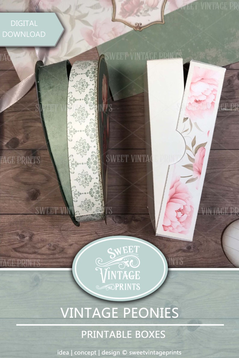Pode incluir: Imagem de download digital de caixas imprim&iacute;veis com um design vintage de pe&oacute;nias. As caixas s&atilde;o brancas com detalhes florais cor-de-rosa. Um rolo de papel decorativo com um padr&atilde;o verde e branco tamb&eacute;m &eacute; vis&iacute;vel. Inclui o texto "Vintage Peonies Printable Boxes."