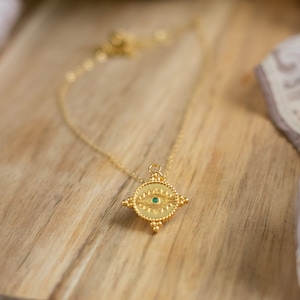 Evil Eye Necklace, Gold Filled Chain Necklace, Gold Minimalist Necklace, Green Evil Eye Pendant, Gold Evil Eye Necklace