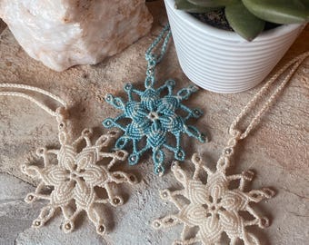 Snowflake Necklace - Christmas Winter Holiday - Micromacrame Jewelry - Boho Macrame Necklace