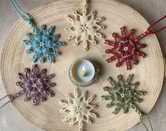 Snowflake Necklace - Christmas Winter Holiday - Micromacrame Jewelry - Boho Macrame Necklace