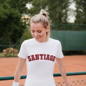 Camiseta unissex Santiago Chile; Camiseta de viagem da América do Sul, camiseta Wanderlust para ela, camiseta minimalista da cidade para ele