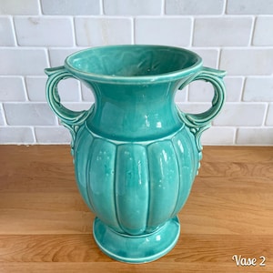 Vintage Art Deco Türkis Grün Dekorative Griffe gerippte Vase, McCoy Keramik, Kunstkeramik Geschenk Wohnkultur