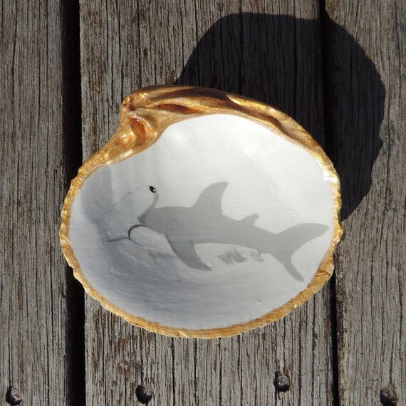 Shark ring holder deals