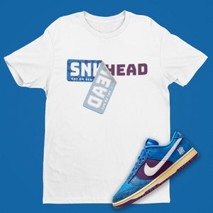 Nike Dunk 5 On It UNDEFEATED スニーカーヘッド ステッカー ユニセックス T シャツ、スニーカーヘッド ギフト、スニーカーヘッド シャツ、スネーク スキン SVG、ステッカー SVG