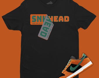 Sneakerhead Sticker T-Shirt Matching Dunk Ceramic