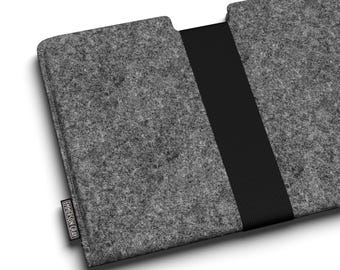 Felt sleeve for iPad Pro 11" WITH STRAP, compatible with all models, 12 colours, UK made, custom fit