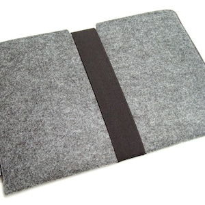Felt sleeve compatible with Kindle Scribe (2022 and 2024) case wallet WITH STRAP, 12 great colours, UK made, perfect fit!