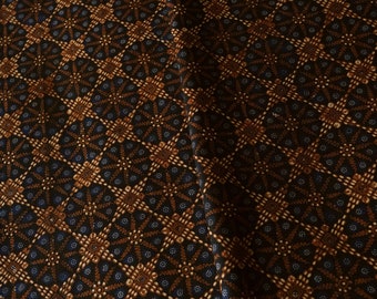Highly Detailed Handcrafted Fine Authentic Indonesian Batik Fabric RANDU KINTIR Pattern