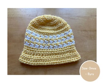 Sunshine Chic: Cappello da sole all'uncinetto per ragazze giallo con motivo pied de poule - Accessorio estivo perfetto / Taglia 0 mesi - 8 anni