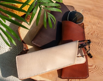 Minimalist Leather Glasses Sleeve w/ FREE personalization | Personalized Leather Glasses Case | Leather Glasses Holder | Sunglasses Case