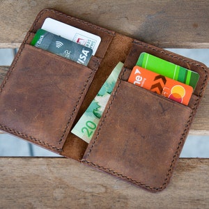 Carteira de couro vertical fina feita à mão - Carteira de couro costurada à mão com 6 bolsos para dinheiro e cartões