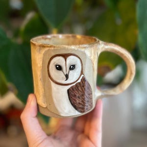 Owl mug, pottery owl mug, mug with bird, brown mug for coffee, ceramic owl mug, gift for friend, present for teacher, hot tea cup