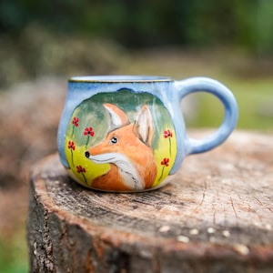 Keramische mok van 380 ml, mok met vos, mok met bosdieren, handbeschilderd kunstwerk, blauwe keramische mok, cadeau voor vriend, presentje voor vriendin
