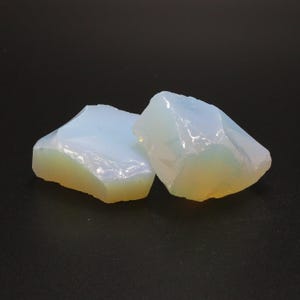 Nanosital Simulated White Opal Lab Created Faceting Rough for Gem Cutting - #001 - Various Sizes