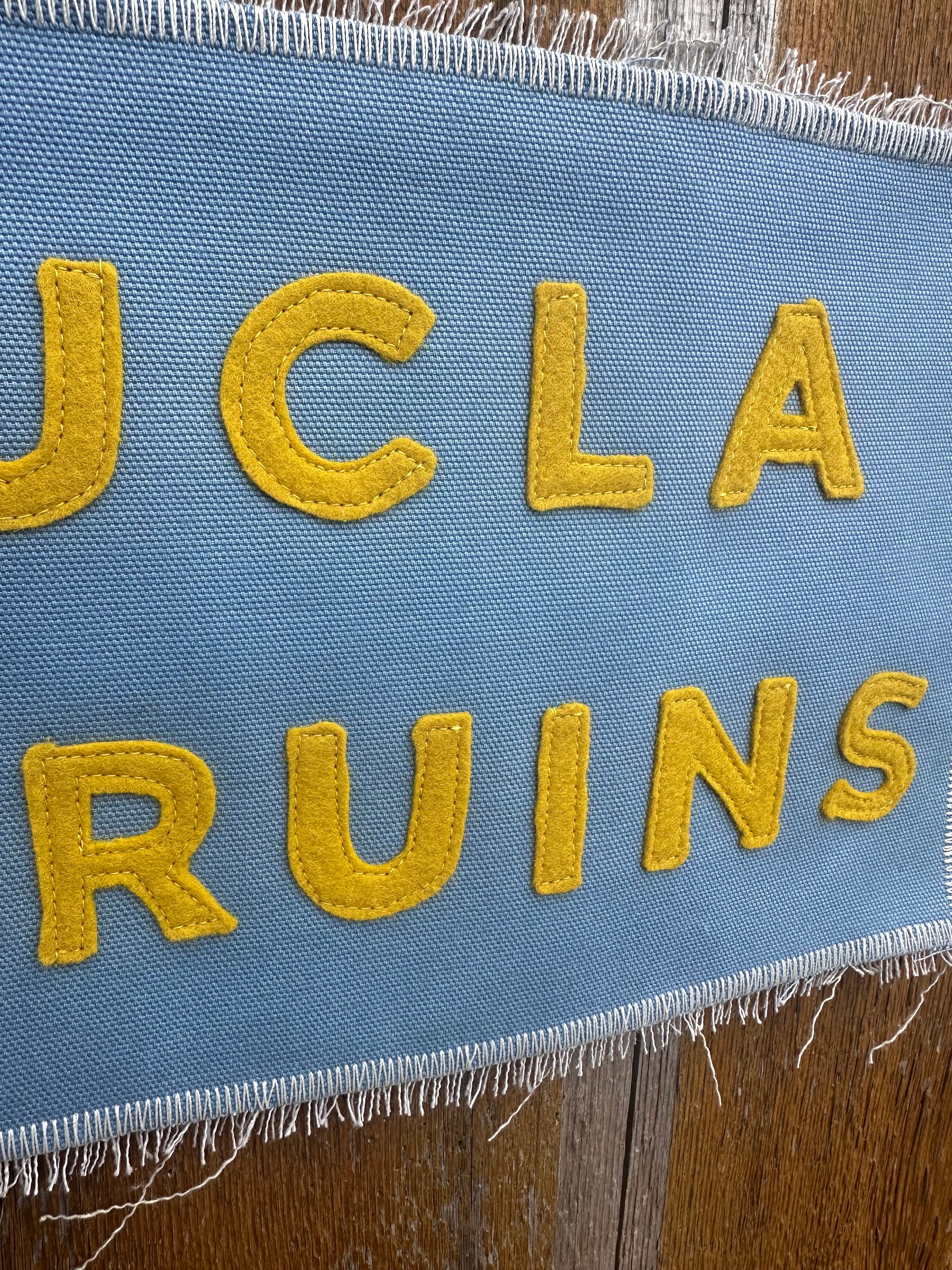 Set Di Smartphone Apple Iphone 14 Pro Su Diversi Lati A Colori D Argento Ufficiale Sfondo Bianco Vettore Reale Ucraina Kiev Settembre Image259363008 - Foto 8