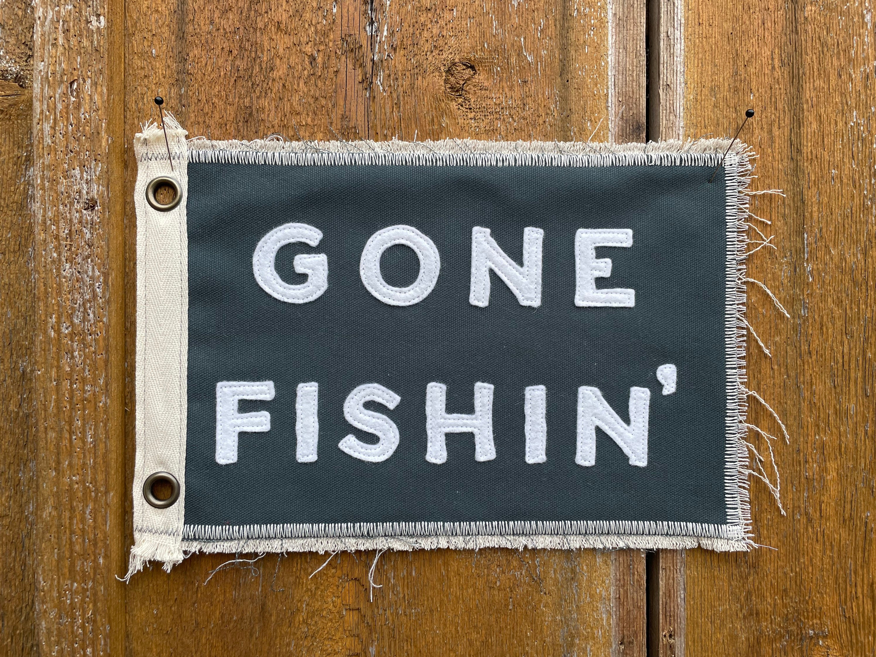Vintage Inspired 'Gone Fishin’' Camp Flag: Lake House Wall Decor