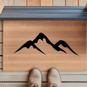 Mountain Top Coir Doormat: Rustic Cabin Welcome Mat