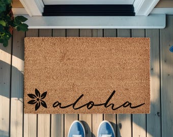 Aloha Script Doormat, Tropical Coir Welcome Mat for Beach Home, Hawaii Porch Decor