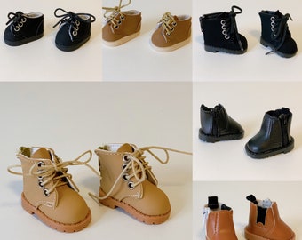 20 cm Plüsch-Puppenstiefel