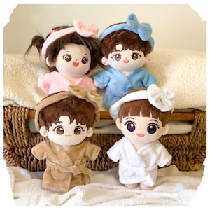 Bath Robe Set For 20cm Plush Doll, Soft Material, Solid Color: White, Pink, Blue, Brown