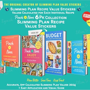 Puede incluir: Un conjunto de seis libros de pegatinas de valor de recetas para el plan de adelgazamiento Pinch of Nom. Los libros se titulan "Pinch of Nom: Everyday Light", "Pinch of Nom: Enjoy", "Pinch of Nom: Budget", "Pinch of Nom: Quick & Easy" y "Pinch of Nom: Comfort Food". Las pegatinas están diseñadas para ayudar a las personas a controlar su ingesta calórica y tomar decisiones alimentarias más saludables.