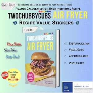 Puede incluir: Un libro de cocina titulado "Two Chubby Cubs Air Fryer" con una portada colorida que presenta un primer plano de un sándwich de pollo frito. El libro forma parte de un sistema de pegatinas de valor de receta. El texto "HEB [6]" es visible en la portada.