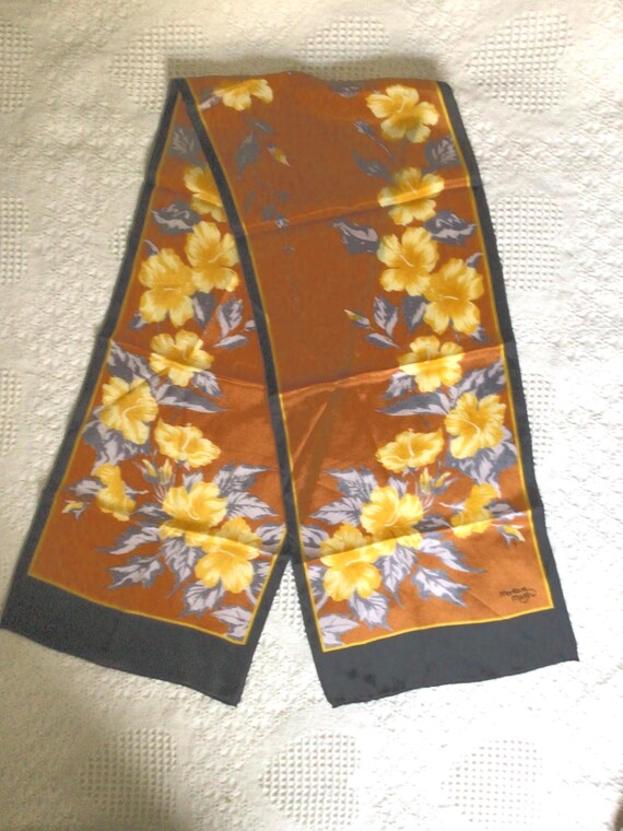 Designer signed rectangular silk scarf, Monique M… - image 5