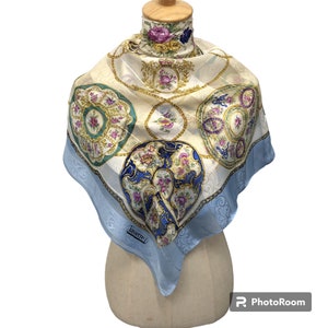 Guerlain Absolus Allegoria Santal Royal Eau de Parfum, 4.2  Guerlain Paris silk scarf gold display picture 1