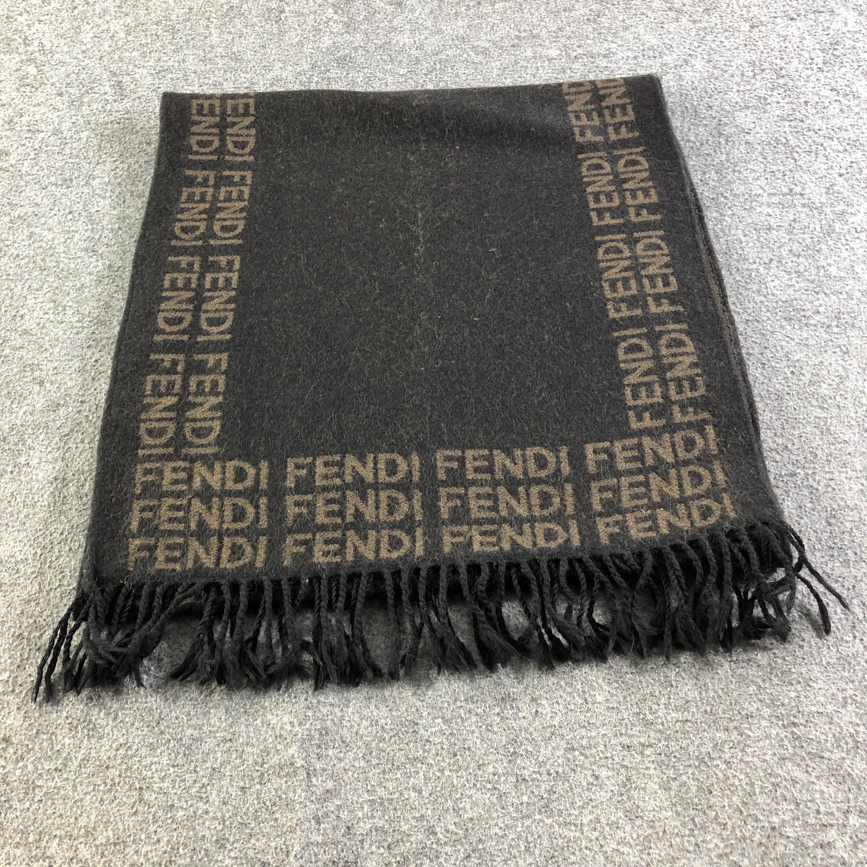 小物 FENDI Monogram Scarf Made in Italy FENDI Scarf - Vintage FF Logo Acrylic Scarf - Real Cornor