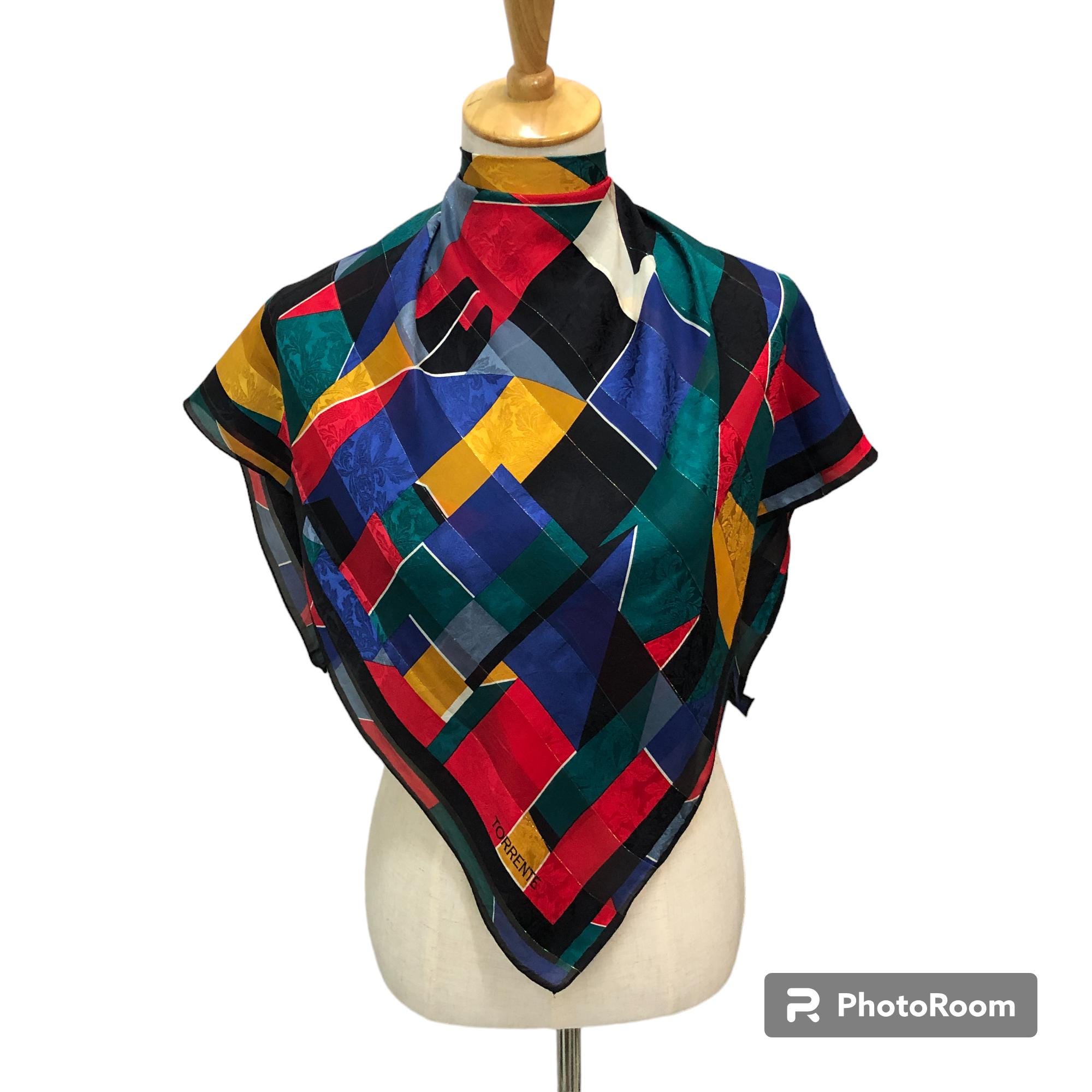 Foulard Vintage TORRENTE Paris Ligne III - 135x130 Cm, Motif Carreaux - Occasion Peu Porté