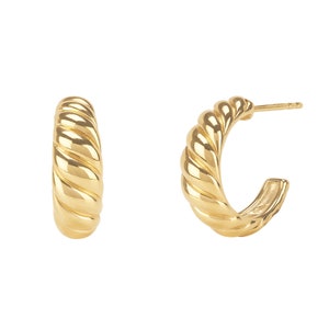 Minimalist Everyday 18k Gold Hoop Earrings image 2