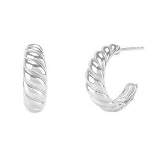 Minimalist Everyday 18k Gold Hoop Earrings image 3