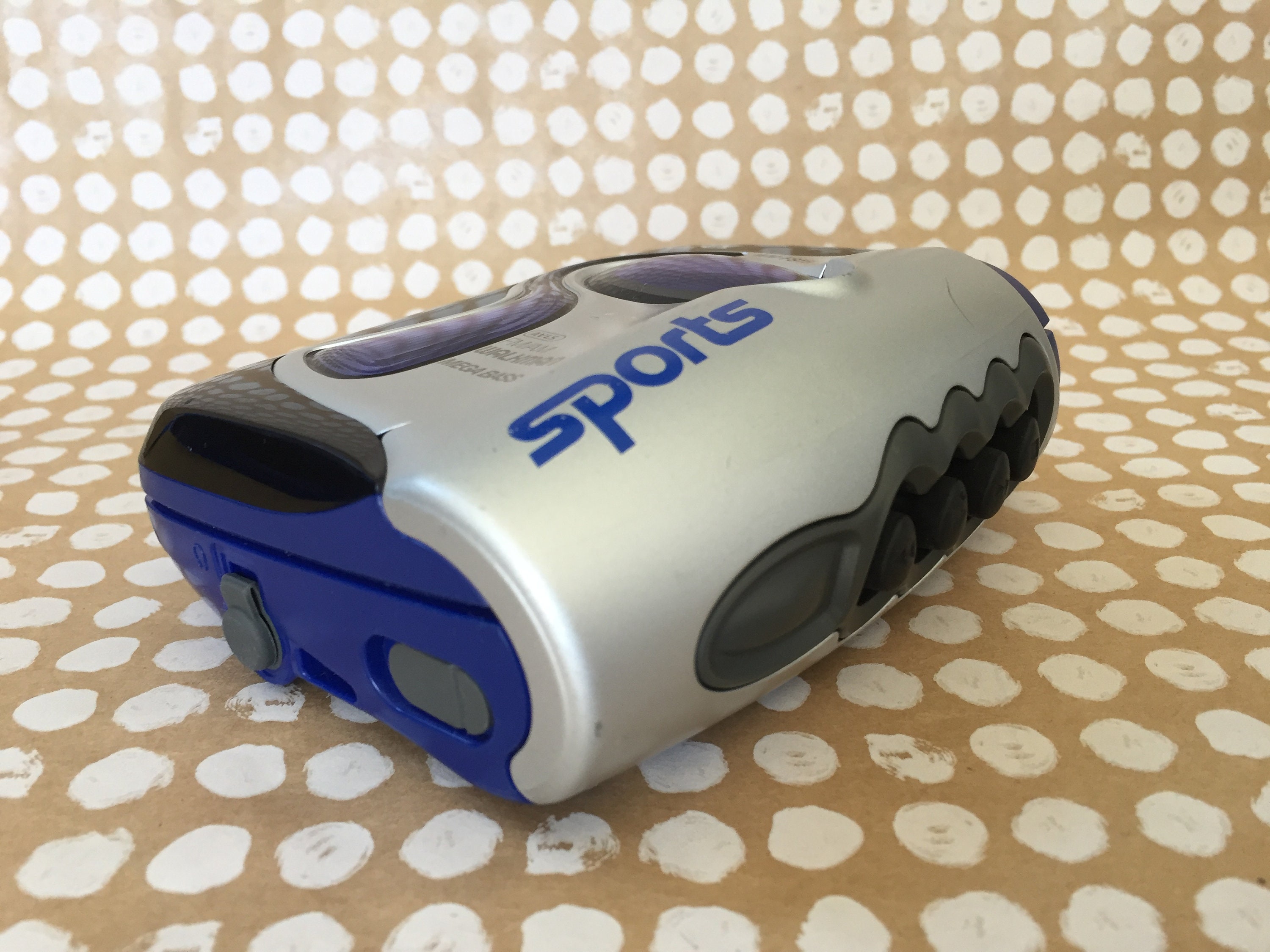 [メンテ可動品]ソニースポーツカセットウォークマンsony WM-FS111 Sony WM-FS111 【可動品】sony sports カセットウォークマン WM-FS111 ▷