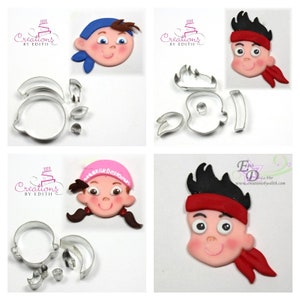 Può includere: Quattro set di stampini per biscotti per creare personaggi pirata. Ogni set include un viso, capelli e accessori. I personaggi sono un ragazzo con i capelli blu, una ragazza con i capelli rosa, un ragazzo con i capelli neri e una ragazza con i capelli neri.