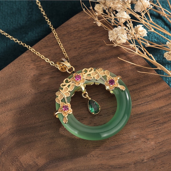 Jade Jewelry Charm Pendant with Necklace 18K Gold Plated Chain Crystal Green Handmade Unique Gemstone Lucky Ring Shape