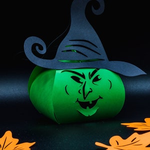 Witch Treat Box SVG, Halloween Candy Box, Fichier coupé pour Cricut