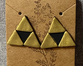Tri force studs