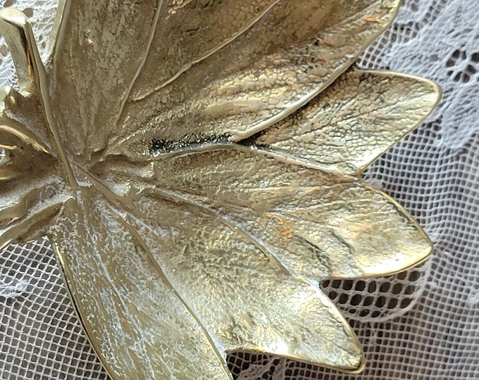 Vintage Virginia Metalcrafter VMC 1950's Solid Brass Sage Leaf Trinket Dish