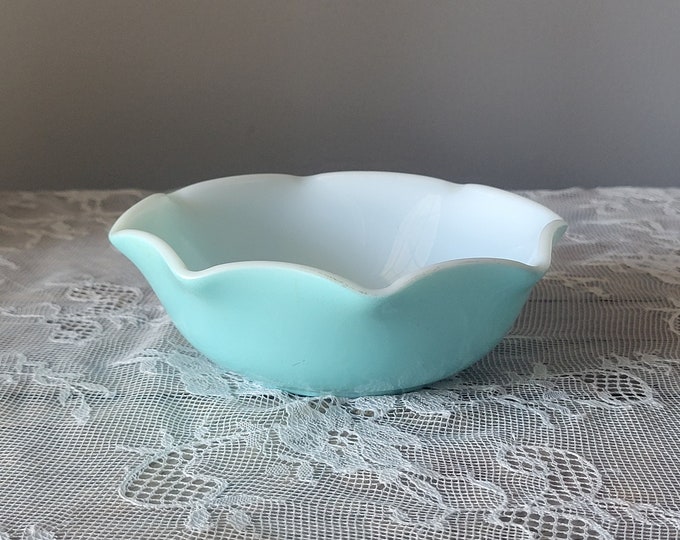 Vintage Hazel Atlas 1950's Opaque Ripple, Turquoise Crinoline Milk Glass 5" Ruffle Bowl