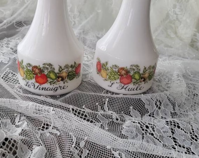 Vintage Oil and Vinegar Milk Glass Cruets, Spice of Life Oil & Vinegar Cruets,  L'Huile and Le Vinaigre, Gemco