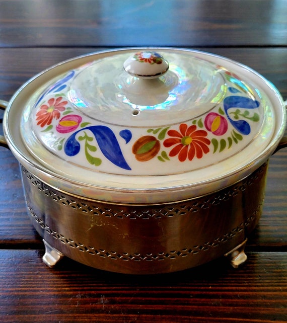 Decorative casserole dish hotsell