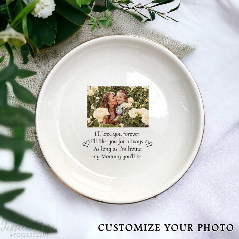 Personalized Mom Jewelry Dish, Custom Photo Trinket Tray, Mother of the Bride Gift from Daughter Circle Dish