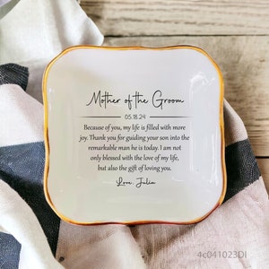 Mother Of The Groom Personalized Ring Dish-Custom Jewelry Holder For Mother in law-Ceramic Trinket Tray On Wedding Day-Mom Gift From Bride