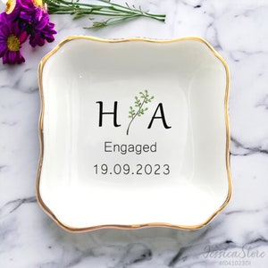 Initial Date Personalized Wedding Date Ring Dish-Custom Jewelry Holder-Engagement Ceramic Trinket Tray-Wedding Gifts For Couples Bride Groom